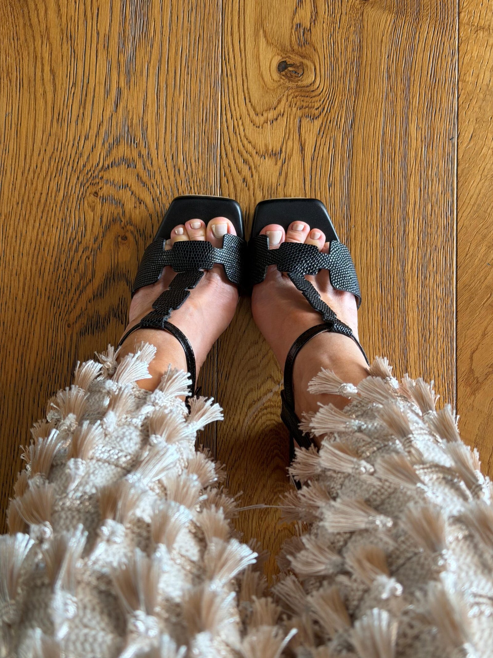 b2943d67-ac97-4ba3-bacb-d809aa4a3e54